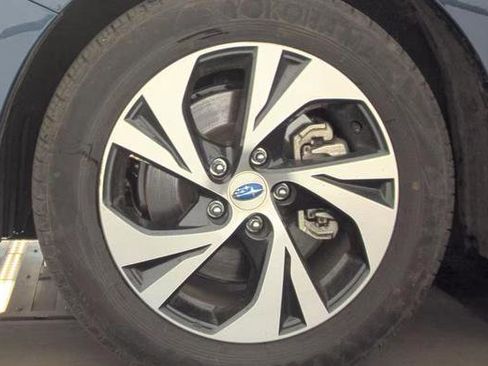 Used 2025 Subaru Legacy Premium image 9