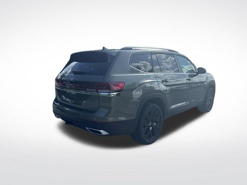 Used 2026 Volkswagen Atlas SE w/ Panoramic Sunroof Package FWD image 5