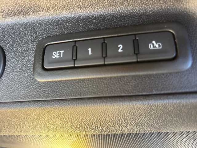 Used 2024 Chevrolet Equinox Premier w/ Redline Edition FWD image 19
