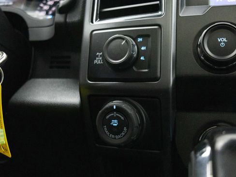 Used 2020 Ford F150 XLT w/ Equipment Group 302A Luxury AWD/4WD image 35