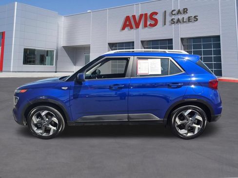 Used 2025 Hyundai Venue SEL FWD image 10