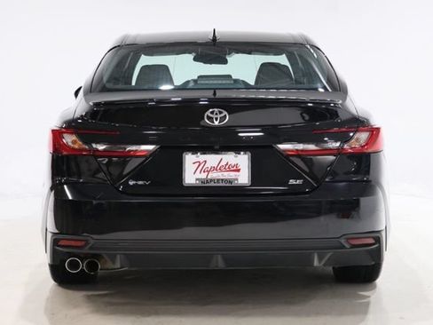 Used 2025 Toyota Camry SE FWD image 7
