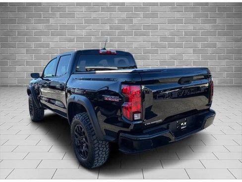 Used 2024 Chevrolet Colorado Trail Boss image 5