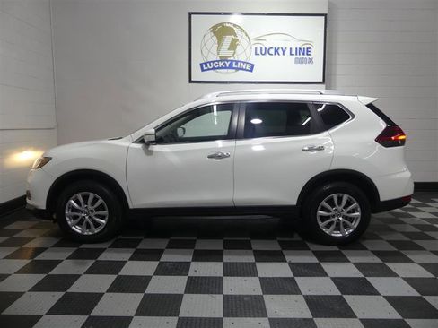 Used 2019 Nissan Rogue SV image 7