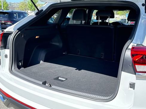 Certified 2023 Volkswagen Atlas Cross Sport SE image 15