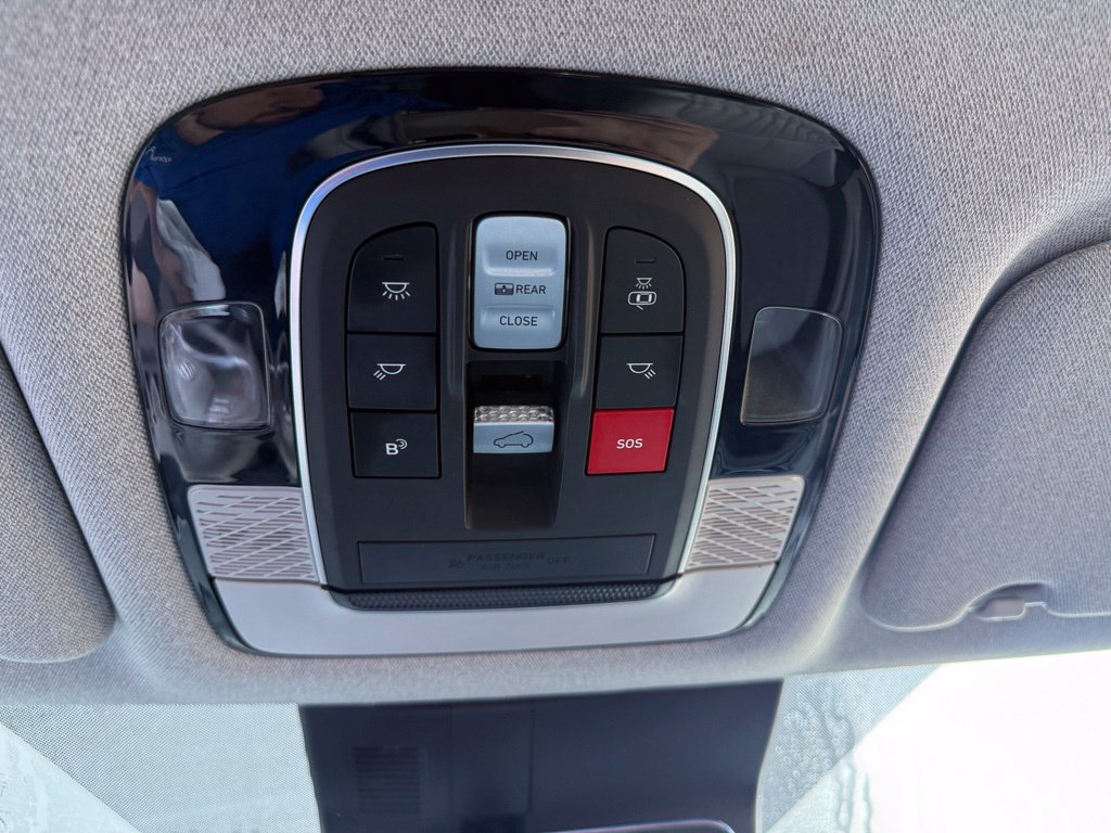 Used 2024 Hyundai Palisade Limited AWD/4WD image 15