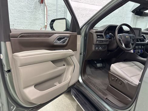 Used 2024 Chevrolet Tahoe LS w/ Max Trailering Package AWD/4WD image 11