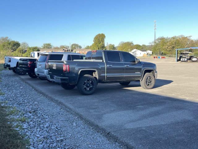 Used 2018 GMC Sierra 1500 SLT AWD/4WD image 3