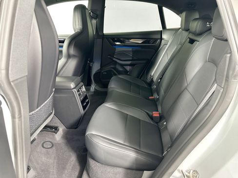 Certified 2025 Porsche Macan 4 Electric image 26