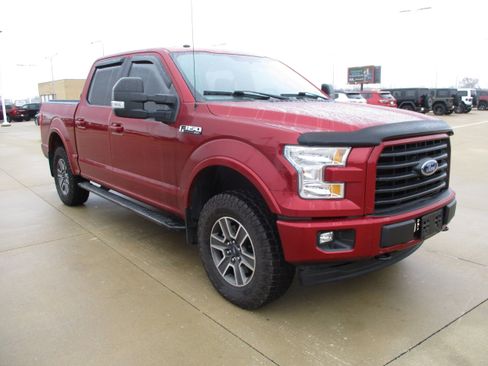 Used 2016 Ford F150 XLT w/ Equipment Group 302A Luxury image 7