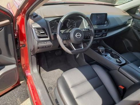 Used 2023 Nissan Rogue SV w/ SV Premium B Package AWD/4WD image 11
