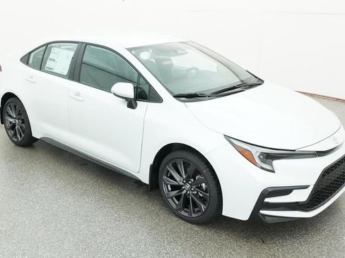 New 2026 Toyota Corolla SE FWD image 13