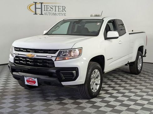 Used 2022 Chevrolet Colorado LT w/ Fleet Safety Package image 4