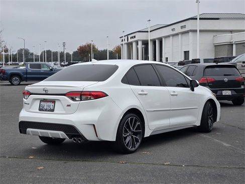 Used 2021 Toyota Corolla SE image 4