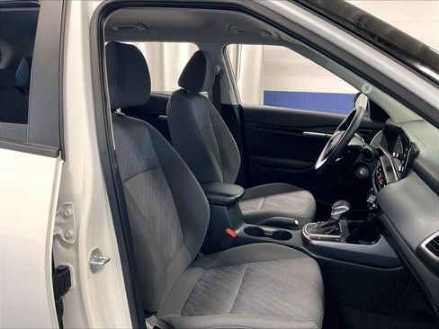 Used 2024 Kia Seltos LX AWD/4WD image 11