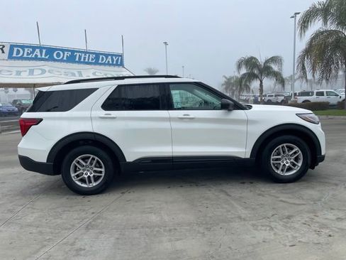 New 2026 Ford Explorer Active w/ Active Comfort Package image 6