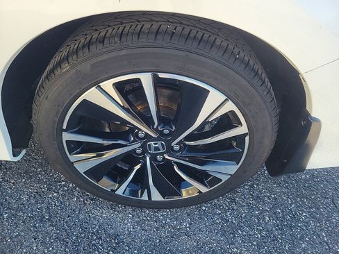 Used 2016 Honda Accord EX-L image 7