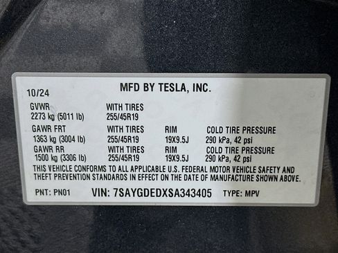 Used 2025 Tesla Model Y Long Range image 12