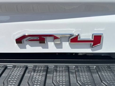 New 2026 GMC Sierra 2500 AT4 w/ AT4 Premium Plus Package AWD/4WD image 11