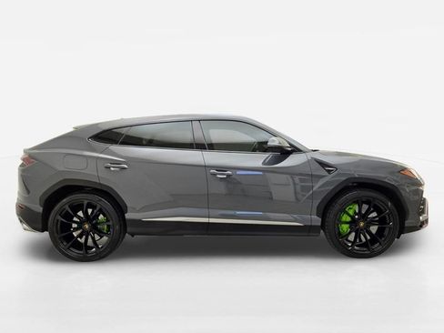 Used 2022 Lamborghini Urus AWD/4WD image 6