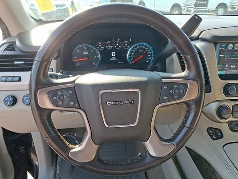 Used 2018 GMC Yukon XL Denali w/ Denali Ultimate Package AWD/4WD image 17