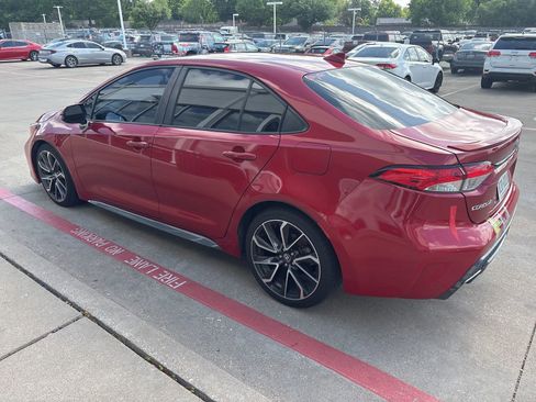 Used 2021 Toyota Corolla SE image 4