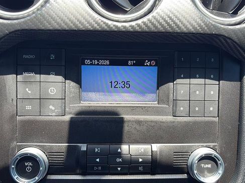 Used 2020 Ford Mustang Coupe RWD image 21