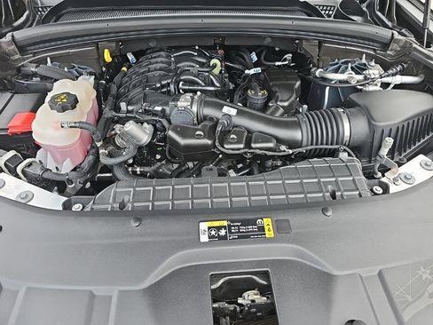 Certified 2025 Jeep Grand Cherokee L Laredo w/ Luxury Tech Group I AWD/4WD image 40