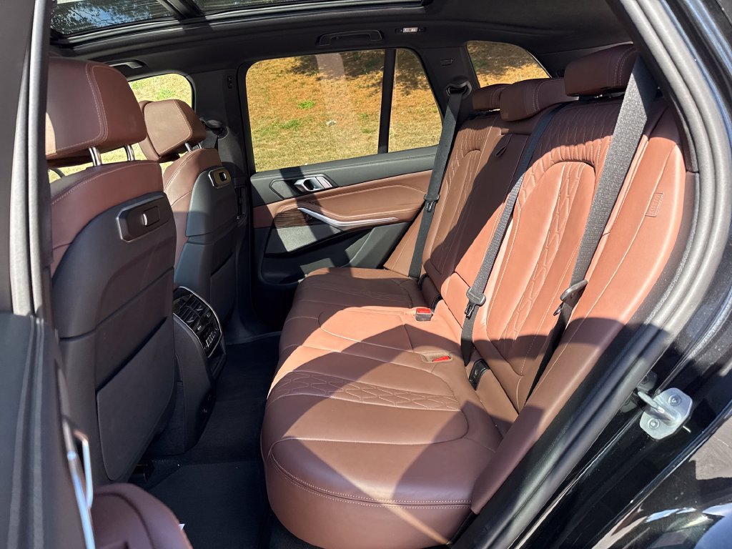 Used 2025 BMW X5 xDrive50e AWD/4WD image 27