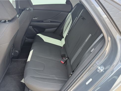 Used 2025 Hyundai Elantra SEL FWD image 24