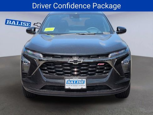 New 2026 Chevrolet Trax RS w/ Sunroof Package FWD image 8