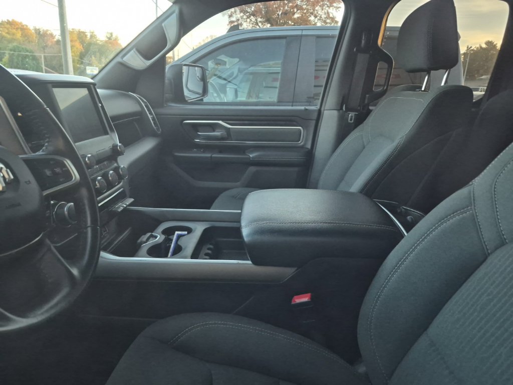 Used 2023 RAM 1500 Big Horn AWD/4WD image 3