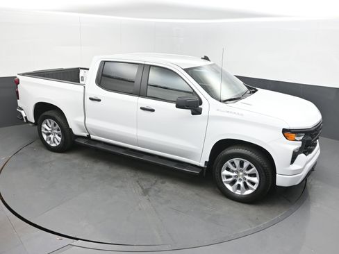 Certified 2026 Chevrolet Silverado 1500 Custom RWD image 32