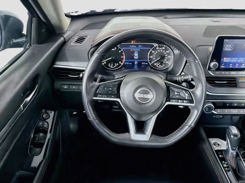 Used 2024 Nissan Altima 2.5 SR FWD image 18