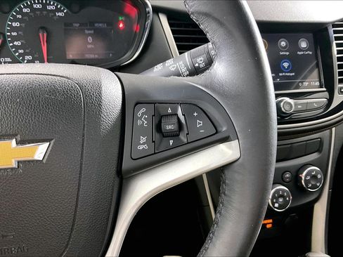 Used 2018 Chevrolet Trax LT w/ Redline Edition AWD/4WD image 19
