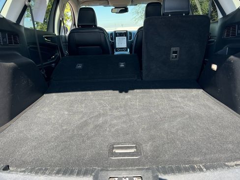 Used 2024 Ford Edge Titanium image 12