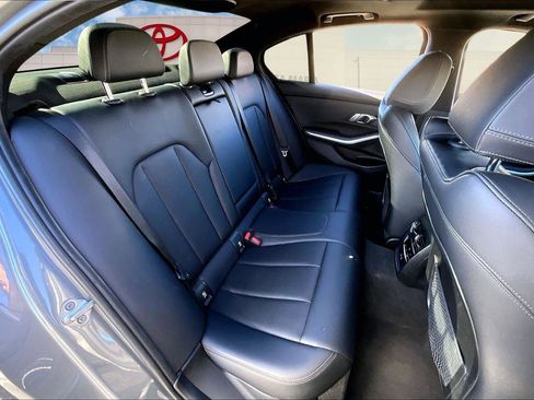 Used 2023 BMW 330i Sedan w/ Convenience Package image 26