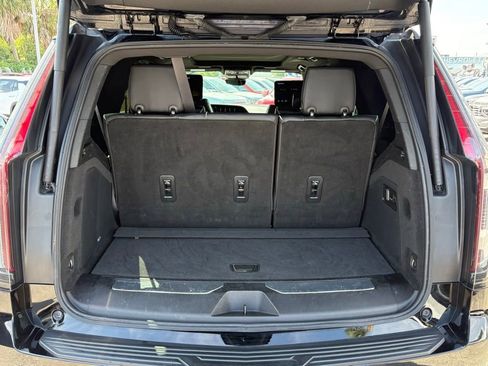 Used 2023 Cadillac Escalade Sport AWD/4WD image 11