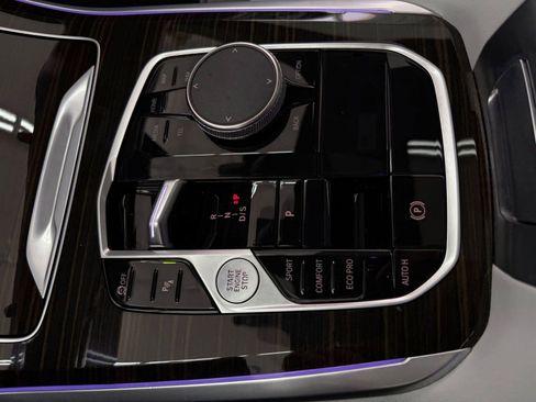 Used 2024 BMW X5 sDrive40i w/ M Sport Package RWD image 17