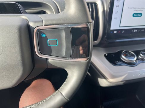 Used 2025 Ford Expedition Active AWD/4WD image 17