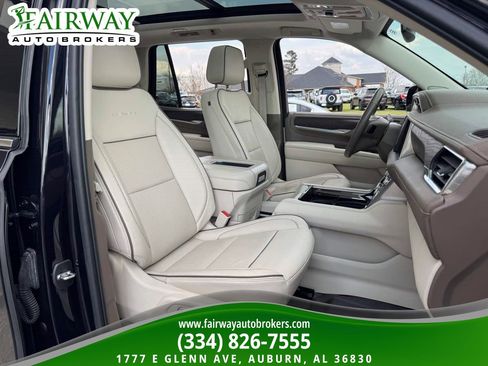 Used 2022 GMC Yukon Denali image 11