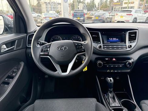 Used 2017 Hyundai Tucson SE image 18