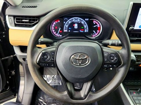 Used 2023 Toyota RAV4 LE image 13