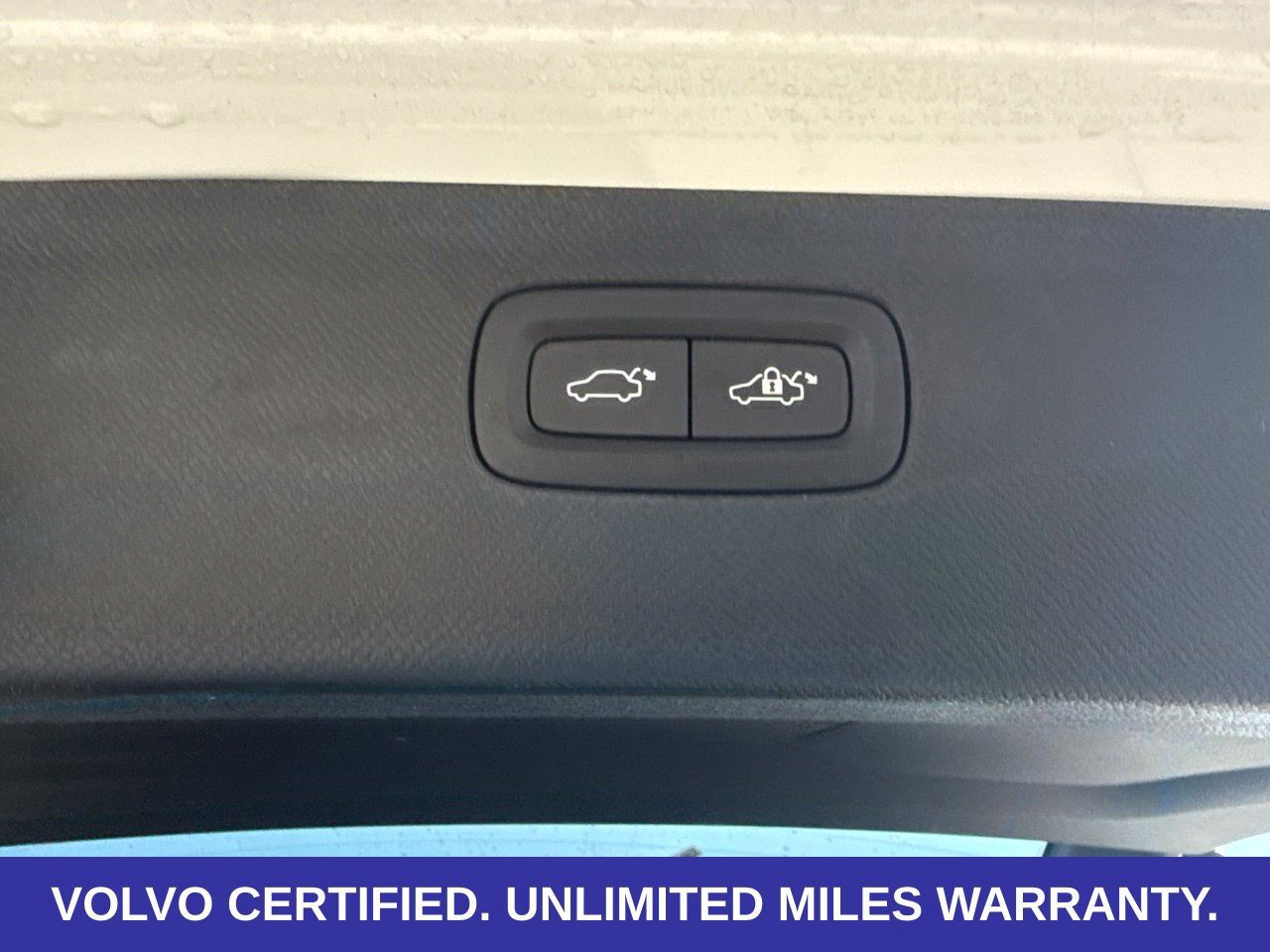 Certified 2023 Volvo XC90 B6 Plus w/ Protection Package Premier AWD/4WD image 11