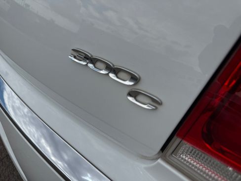 Used 2016 Chrysler 300 C RWD image 24