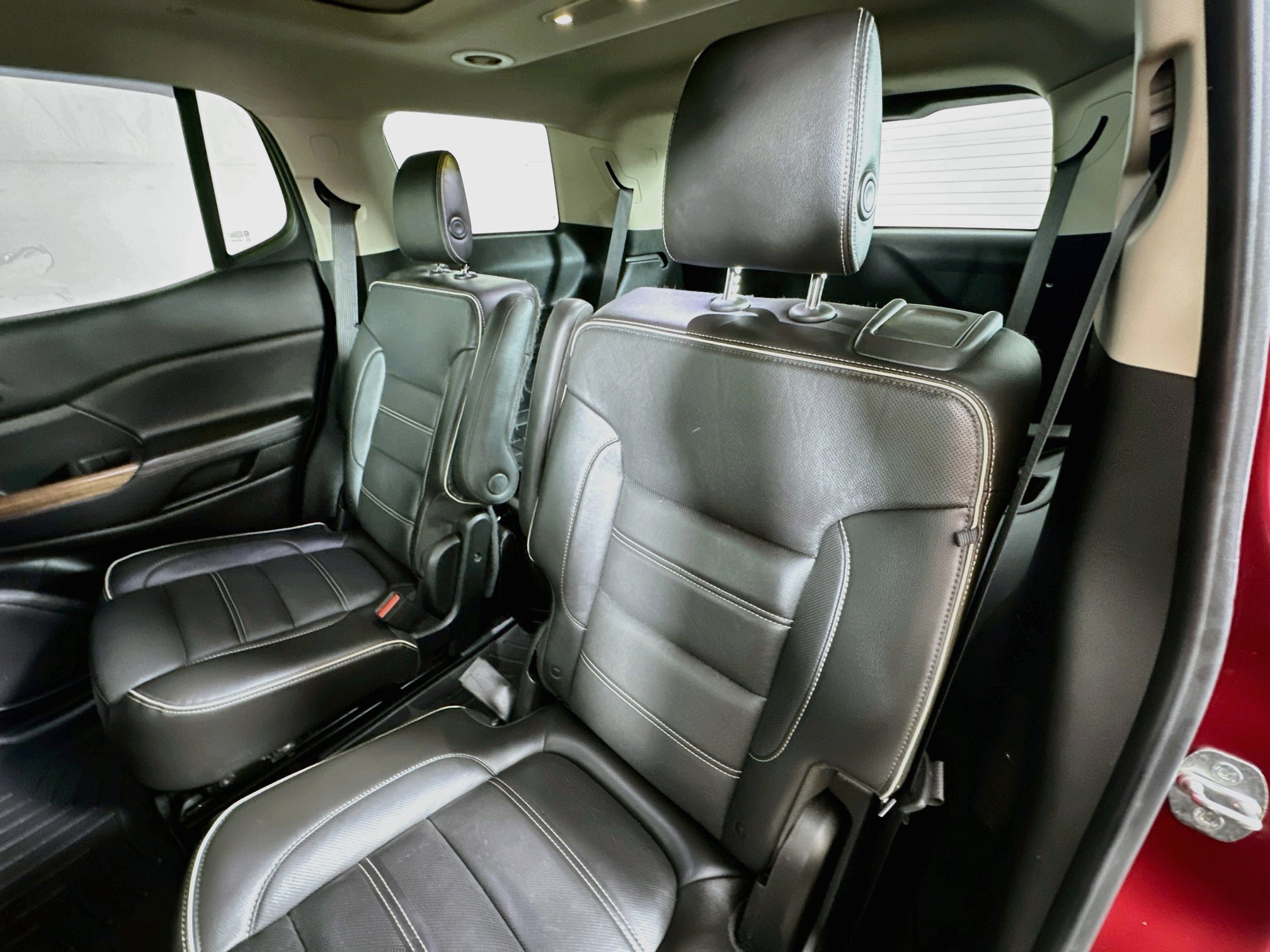 Used 2019 GMC Acadia Denali w/ Technology Package AWD/4WD image 25