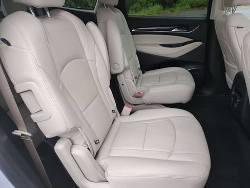 Used 2024 Buick Enclave Essence w/ Experience Buick Package AWD/4WD image 33