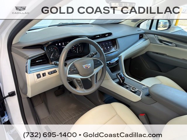 Used 2022 Cadillac XT5 Premium Luxury w/ Technology Package AWD/4WD image 19