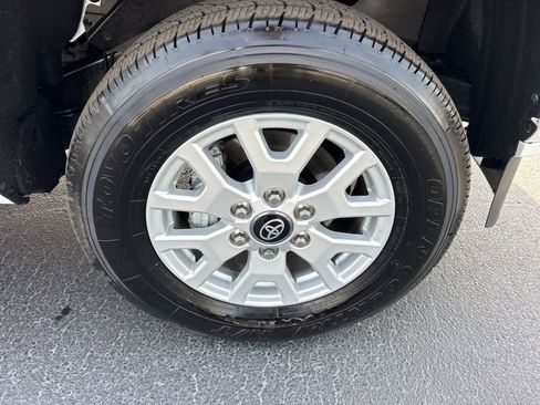 Used 2025 Toyota Tacoma SR5 image 23