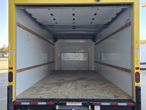 Used 2024 Ford E-350 and Econoline 350 Super Duty w/ Driver's Safety Package image 11